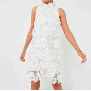 Tuckernuck Blanc Guipure Lace Dress. Size L. Swing Shape/Bow Tie Back/Like New.